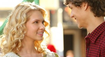 Claudia Lee em cena da série <i>Hart Of Dixie</i> - reprodução