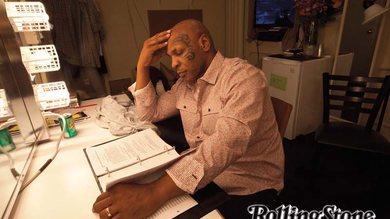 <b>PRONTO PARA A LUTA</b> Tyson se prepara em seu camarim na Broadway - CONTACT PRESS IMAGES