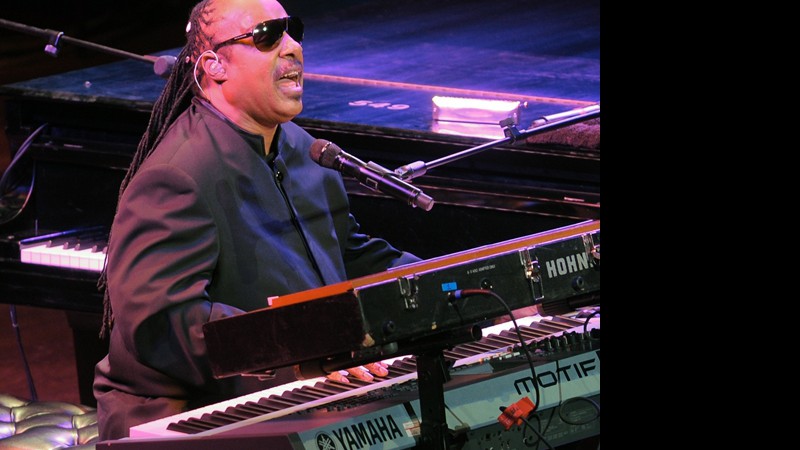 “Não podemos voltar atrás agora”, bradou Stevie Wonder na música “Keep Moving Forward”, feita especialmente para a campanha de Obama. O nome da canção é bem claro – continuem seguindo em frente - AP