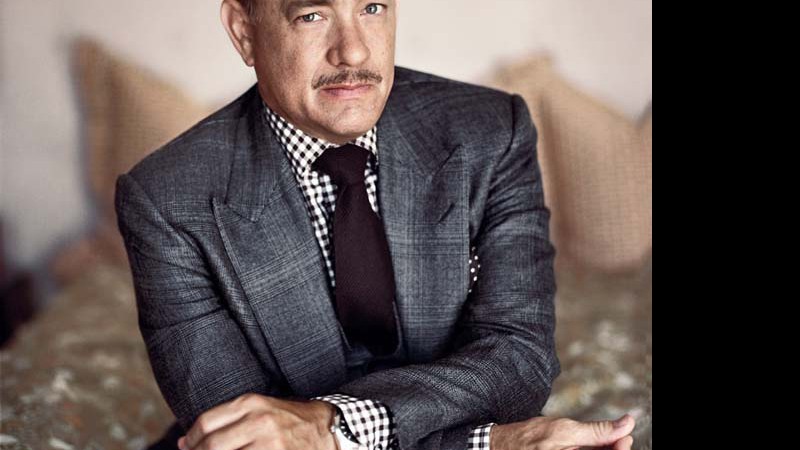 <b>PREPARATIVO</b> Hanks em foto recente, já com o bigodinho para encarnar Walt Disney em Saving Mr. Banks - Sam Jones