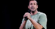 Adam Sandler fez uma paródia de "Hallelujah", música de Leonard Cohen famosa na voz de Jeff Buckley - AP