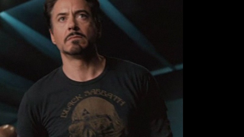 Tony Stark veste Black Sabath - Reprodução