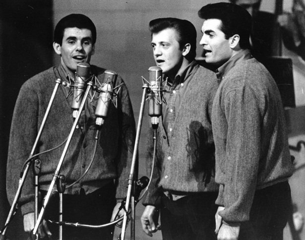 Morre Bob Engemann, integrante do trio The Lettermen, aos 78 anos