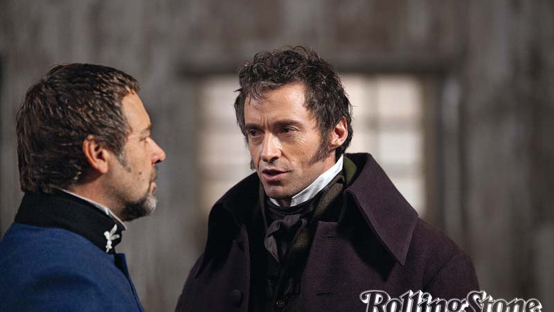 <b>GATO E RATO</b> Javert (Crowe, à esq.) enquadra Valjean (Jackman).  - Divulgação