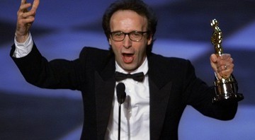 Galeria Discursos do Oscar - Capa - Roberto Benigni - AP