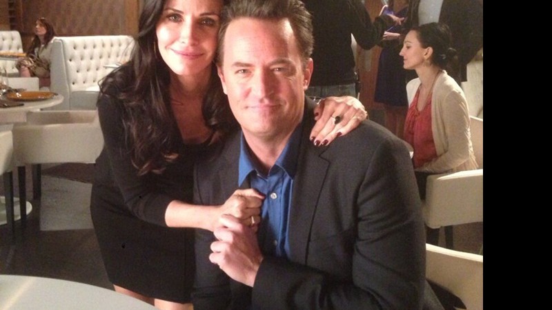 Courteney Cox e Matthew Perry - Reprodução / Twitter