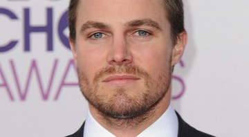 Stephen Amell  - AP