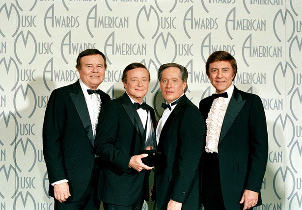 Morre Gordon Stoker, do The Jordanaires - AP