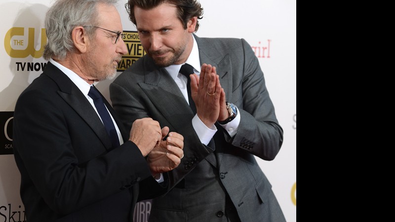 Bradley Cooper e Steven Spielberg - AP