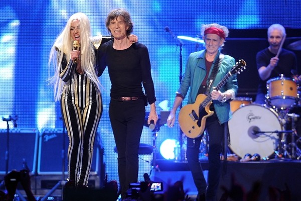 Stones convidam: Abre - AP