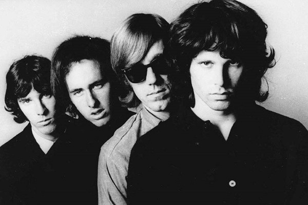 Dez grandes momentos de Ray Manzarek no The Doors - AP