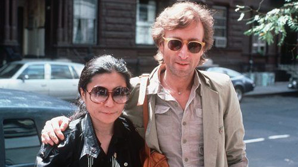 Galeria – Artistas presos por porte de drogas – John Lennon e Yoko Ono - AP