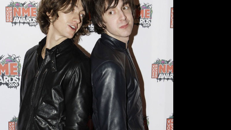 Alex Turner e Miles Kane - AP