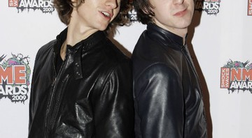 Alex Turner e Miles Kane - AP