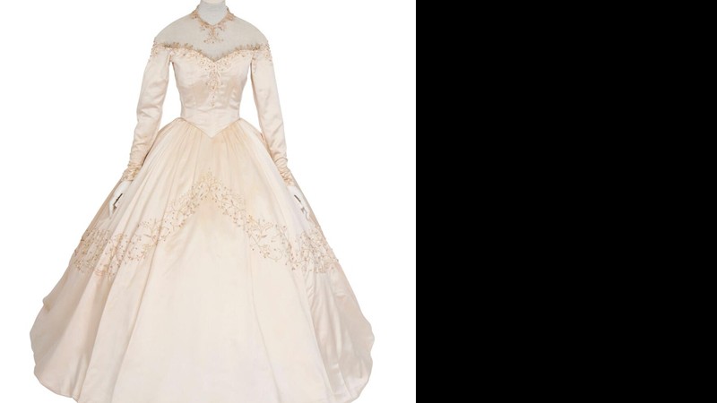 Vestido de casamento de Elizabeth Taylor - Reprodução / Site Oficial