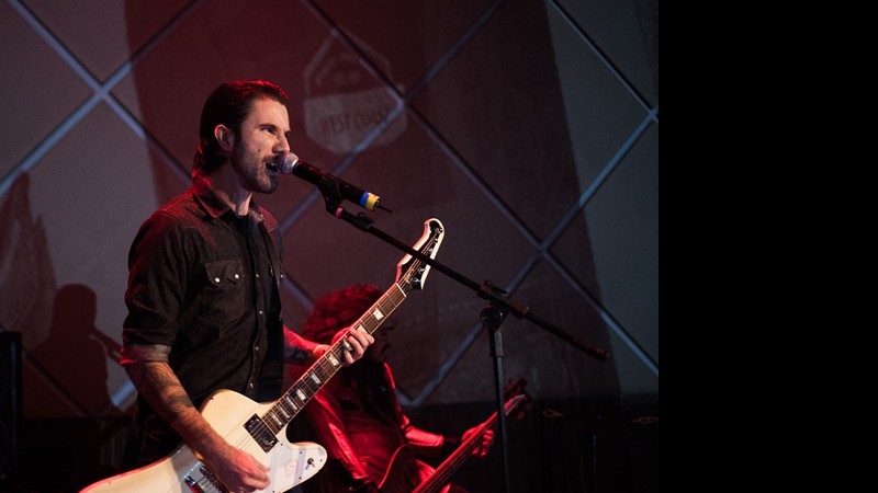 Três bandas se apresentaram na festa Rolling Stone Live em parceria com a West Coast na noite desta quarta, 10: Volver, Macaco Bong e Black Drawing Chalks (foto). - Felipe Gabriel