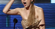 <b>Taylor Swift</b>
<br>
Inegavelmente um dos maiores fenômenos do pop recente, Taylor é a mais jovem artista a ganhar o prêmio de Disco do Ano, um dos principais do Grammy. Ela tinha apenas 20 anos quando <i>Fearless</i> recebeu esse título, em 2010.
 - AP