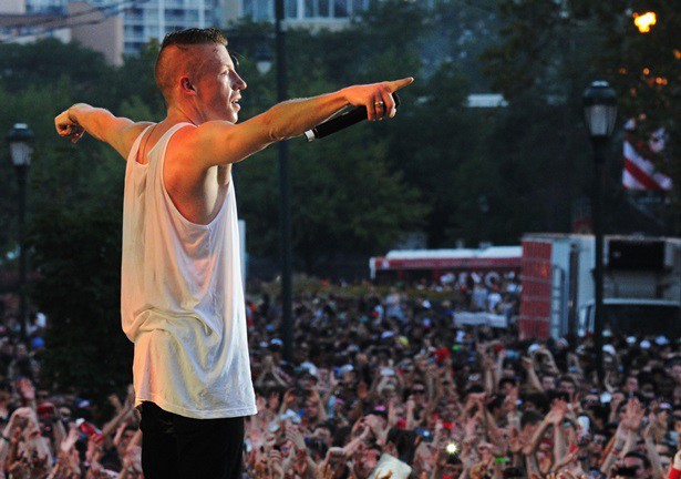 Macklemore no Budweiser Made in America