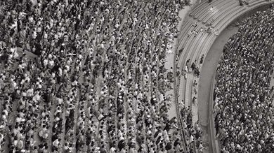 <b>Paixão Nacional</b>
Dupla visão aérea do Estádio do Maracanã (Rio de Janeiro) feita por Kurt Klagsbrunn durante a final da Copa do Mundo, em 1950 - Kurt Klagsbrunn