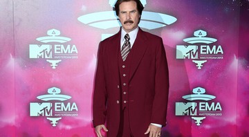 O ator Will Ferrell compareceu à cerimônia como Ron Burgundy, personagem do filme <i>O Âncora</i>. - Joel Ryan/AP