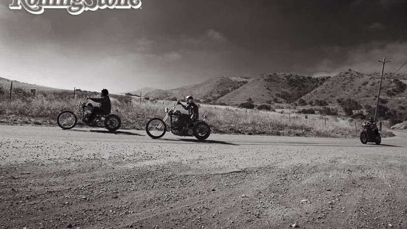 <b>Caminho ao Paraíso</b>
Motocicletas na Oak Canyon Road, estrada que leva ao Born Free - Edu Mendes