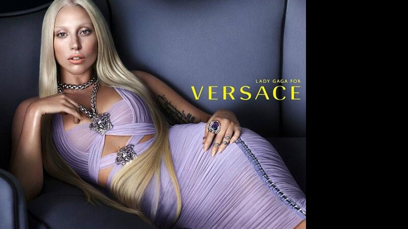 Lady Gaga para a campanha de primavera da Versace - Divulgação