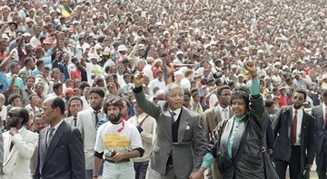 Galeria - músicas Mandela - abre - AP