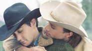 Jake Gyllenhaal e Heath Ledger em Brokeback Mountain (Foto: Reprodução)