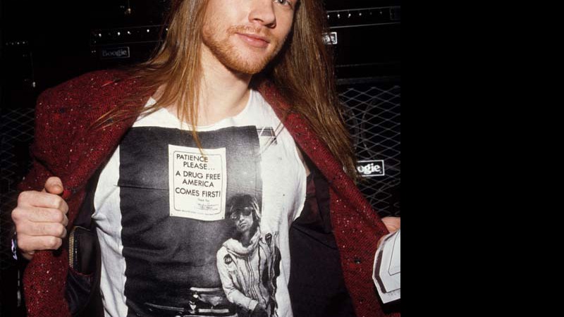 Um Guns e um Stone - “É engraçado ver o Axl Rose usando esta camiseta com o Keith Richards estampado”, diz John Varvatos. “Desconfio que ambos estavam intoxicados nas duas ocasiões” - Divulgação