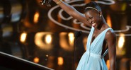 Lupita Nyong'o se emocionou no discurso de agradecimento por ter sido eleita a Melhor Atriz Coadjuvante (<i>12 Anos de Escravidão</i>) - John Shearer/AP