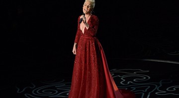 Pink cantando "Over the Rainbow" para lembrar os 75 anos de <i>O Mágico de Oz</i> - John Shearer/AP