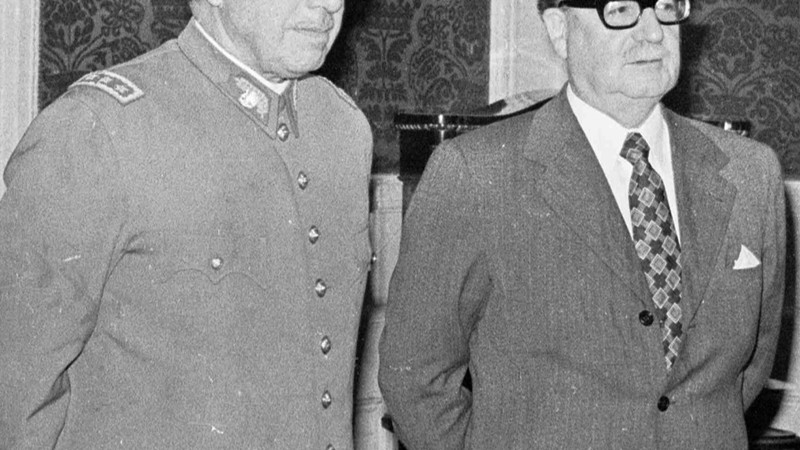 Augusto Pinochet e Salvador Allende - AP