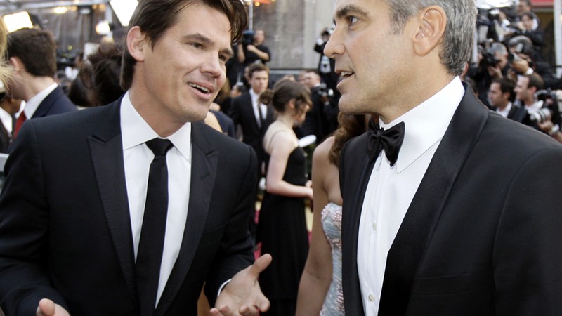 Josh Brolin e George Clooney - Chris Carlson/AP