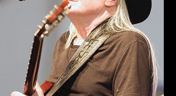 <b>Sossego</b> <br>

Nos palcos do New Orleans Jazz & Heritage Festival:  Johnny Winter.