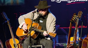 <b>Ao vivo</b><br>

Neil Young em show nos Estados Unidos, em abril deste ano.