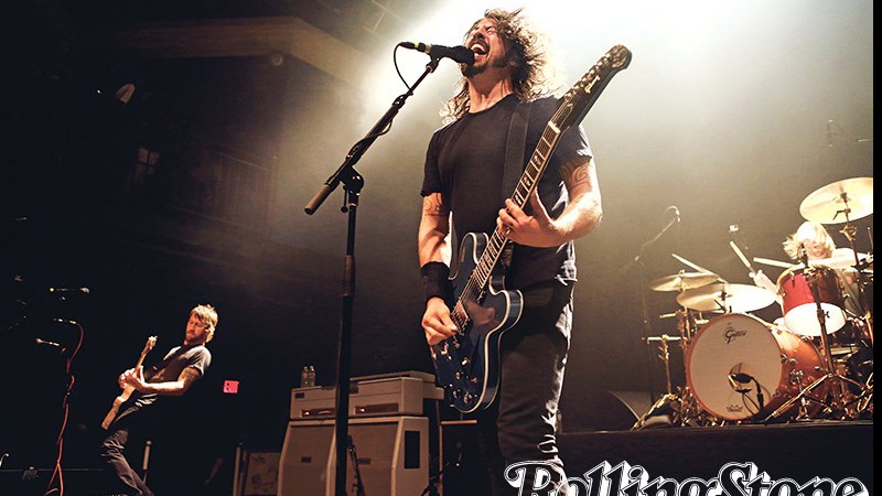 <b>Nos palcos</br>

<br>

Grohl ao vivo com o Foo Fighters em Washington, D.C., em maio. - Foto: Divulgação