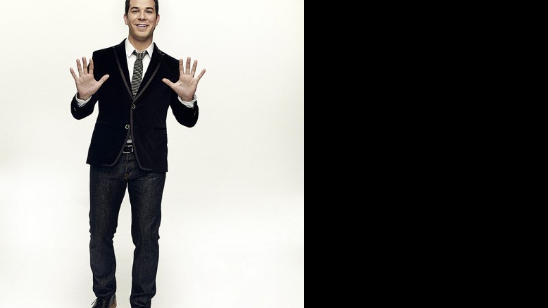 Skylar Astin