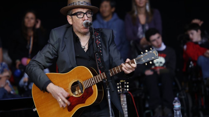 Elvis Costello se apresenta na Califórnia, em 2013. 
 - John Davisson/AP