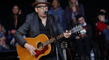 Elvis Costello se apresenta na Califórnia, em 2013. 
 - John Davisson/AP