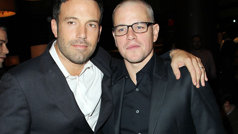 Ben Affleck e Matt Damon, juntos na estreia do filme <i>Argo</i>, realizada em Nova York, me 2012. 
 - Marion Curtis/AP