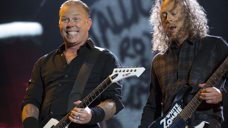 James Hetfield e Kirk Hammett, do Metallica, foram a atração surpresa do festival britânico Glastonbury. Eles foram uma das atrações principais do evento, ao lado de Arcade Fire, e Kasabian - Joel Ryan/AP