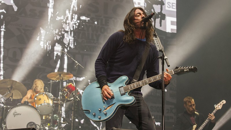 Dave Grohl se apresenta com o Foo Fighters no festival Voodoo Fest, em novembro de 2014, em Nova Orleans - Barry Brecheisen/AP