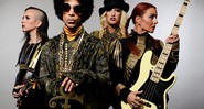 <b>Com as mulheres:</b> Prince e as garotas do 3rdEyeGirl. - Divulgação