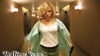 Scarlett Johansson faz e acontece no divertido Lucy. - Divulgação