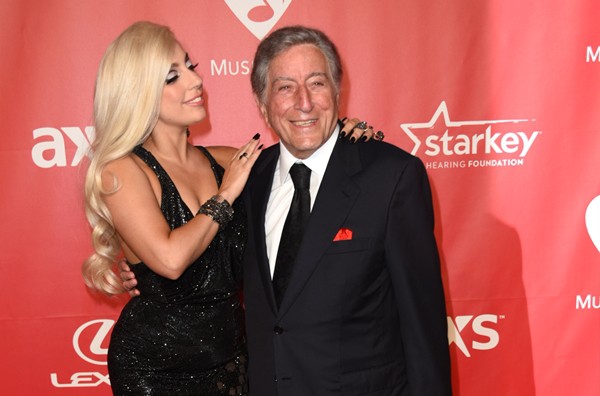 Lady Gaga e Tony Bennett no Grammy 2015 - AP