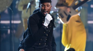 Pharrell no palco. Precisamos mesmo de mais uma versão de "Happy"?  - AP