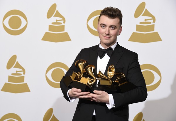 O músico britânico Sam Smith foi o grande vencedor do Grammy 2015, ele triunfou nas categorias de Gravação do Ano, Música do Ano, Artista Revelação e Melhor Álbum Pop Vocal - AP