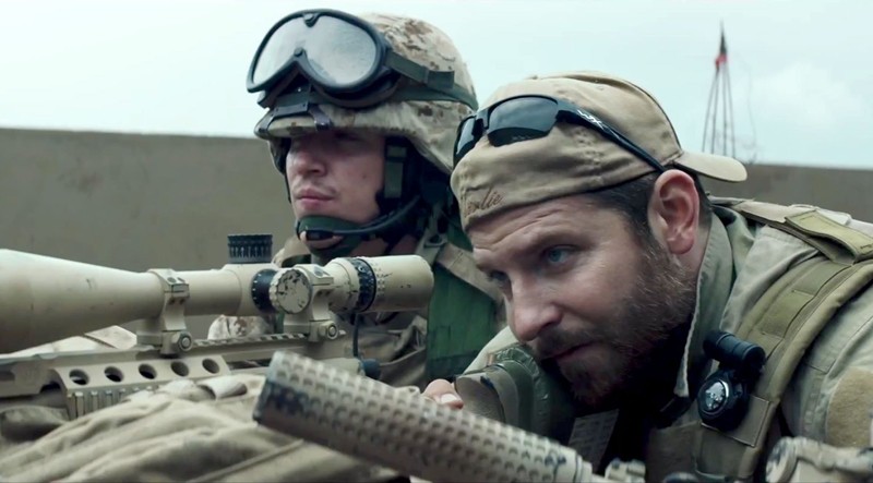 Ator Bradley Cooper em cena do filme American Sniper, de Clint Eastwood - Reprodução