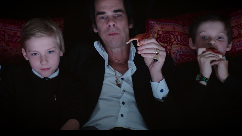 Nick Cave em cena de <i>20.000 Dias na Terra</i> - Reprodução