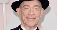 J. K. Simmons na entrada do Oscar - Divulgação/TNT